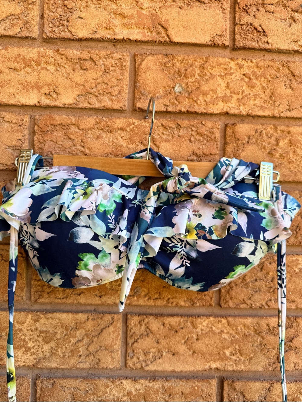 • Turquoise Couture Tropical Floral Halter/Bandeau Bikini Top